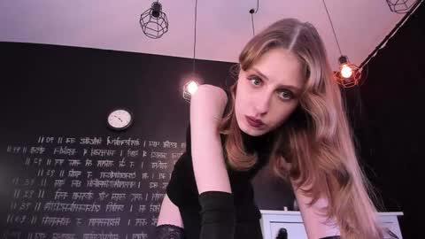 Snapshot of mistress_marlene chatting on 02.13.25 Mistress Marlene online show from 02.13.25