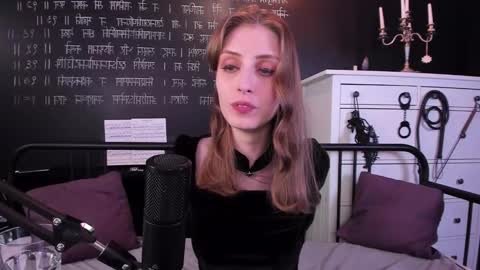 Snapshot of mistress_marlene chatting on 02.19.25 Mistress Marlene online show from 02.19.25