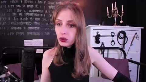 Snapshot of mistress_marlene chatting on 02.20.25 Mistress Marlene online show from 02.20.25