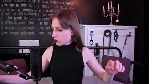 Snapshot of mistress_marlene chatting on 09.21.25 Mistress Marlene online show from 09.21.25