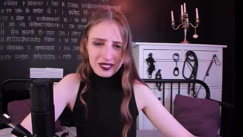 Snapshot of mistress_marlene chatting on 09.22.25 Mistress Marlene online show from 09.22.25