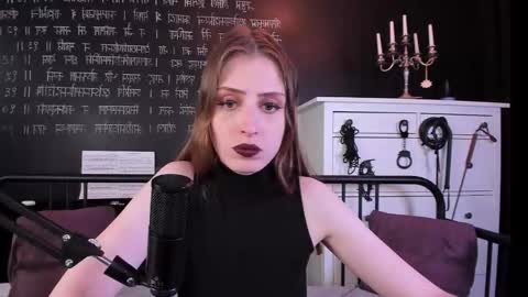 Snapshot of mistress_marlene chatting on 10.24.25 Mistress Marlene online show from 10.24.25