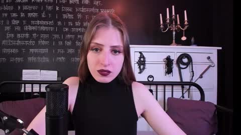 Snapshot of mistress_marlene chatting on 11.01.25 Mistress Marlene online show from 11.01.25