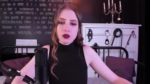 Snapshot of mistress_marlene chatting on 11.30.25 Mistress Marlene online show from 11.30.25