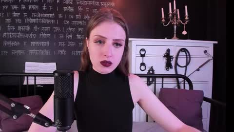 Snapshot of mistress_marlene chatting on 12.01.25 Mistress Marlene online show from 12.01.25