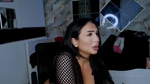 Snapshot of mistress_meryem chatting on 09.15.25 mistress_meryem online show from 09.15.25