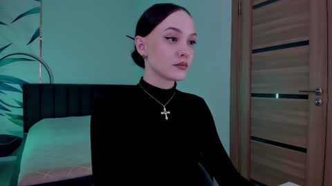Mistress Mia online show from 10.05.25