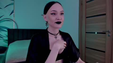 Mistress Mia online show from 10.16.25