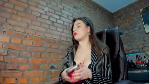 Snapshot of mistress_milana_ chatting on 03.28.26 mistress_milana_ online show from 03.28.26