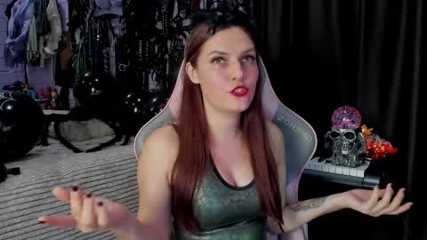 Dirty Priest and Ivi online show from 10.26.25