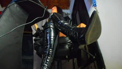 Mistress Anna Alves online show from 05.08.26