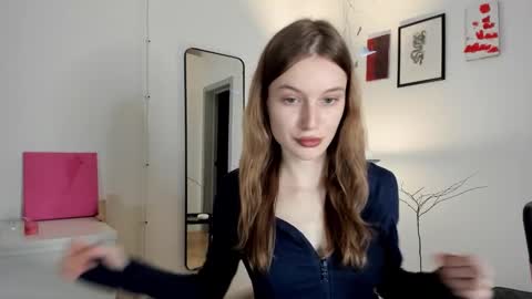 Snapshot of mistresselizy chatting on 11.11.25 mistresselizy online show from 11.11.25