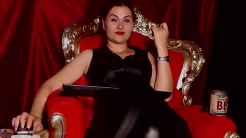 Snapshot of mistressfabiola chatting on 04.27.26 Mistress Fabiola online show from 04.27.26