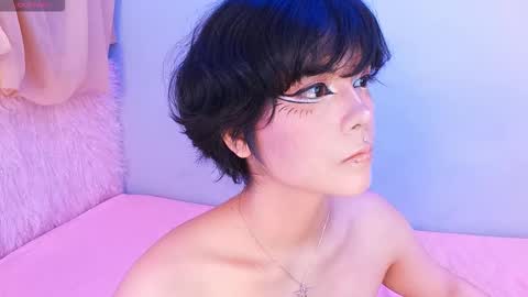 Snapshot of misty_miu chatting on 10.06.25 Misty online show from 10.06.25