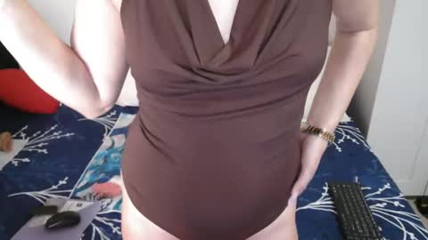 MISXY500310 online show from 02.22.26