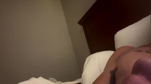 Snapshot of mitchymitch89 chatting on 10.31.25 mitchymitch89 online show from 10.31.25