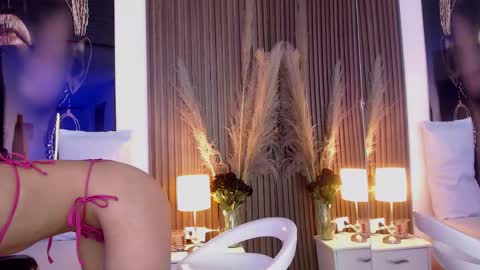 Snapshot of miticabrennet chatting on 11.20.25 Mtica Brennet online show from 11.20.25