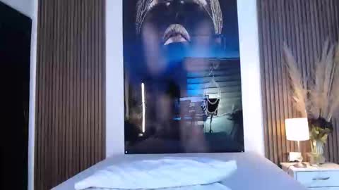 Snapshot of miticabrennet chatting on 12.05.25 Mtica Brennet online show from 12.05.25