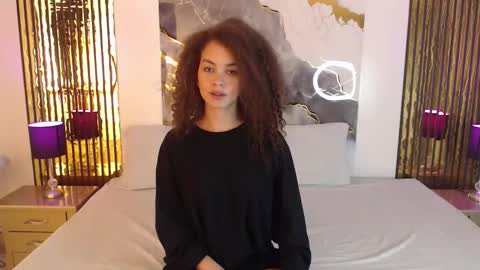 Mtica Brennet online show from 12.17.25