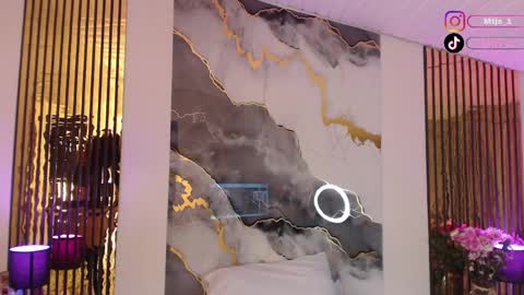 Mtica Brennet online show from 03.31.26