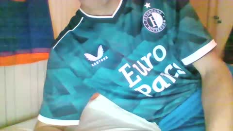 Snapshot of mitta93 chatting on 12.12.24 mitta93 online show from 12.12.24