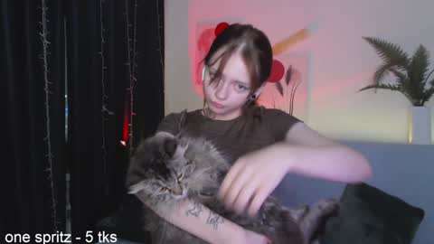 Snapshot of miuri_miy chatting on 02.02.25 Yuka online show from 02.02.25