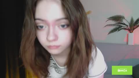 Snapshot of miuri_miy chatting on 02.07.25 Yuka online show from 02.07.25