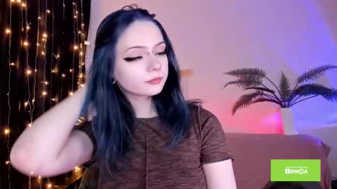 Snapshot of miuri_miy chatting on 02.19.25 Yuka online show from 02.19.25