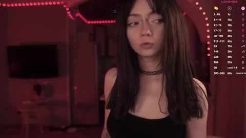 Snapshot of miuri_miy chatting on 11.30.25 Yuka online show from 11.30.25