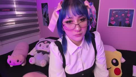 Snapshot of miwaviolet chatting on 03.02.25 Miwa Violet online show from 03.02.25