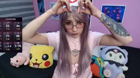 Snapshot of miwaviolet chatting on 11.17.25 Miwa Violet online show from 11.17.25