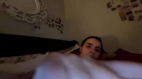 Snapshot of mixedbaby98 chatting on 01.15.26 mixedbaby98 online show from 01.15.26