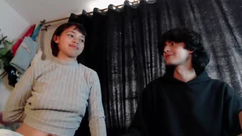 Snapshot of mixipeach chatting on 04.27.26 Naomi and Nekorii online show from 04.27.26