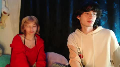 Snapshot of mixipeach chatting on 05.14.26 Naomi and Nekorii online show from 05.14.26