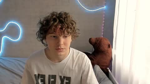 MeowMiku online show from 02.09.26