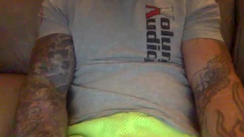 Snapshot of mjg175 chatting on 12.20.24 SexyRed online show from 12.20.24