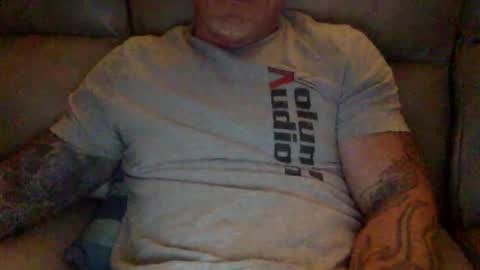 Snapshot of mjg175 chatting on 12.21.24 SexyRed online show from 12.21.24