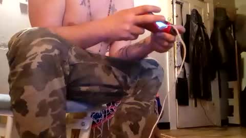 Snapshot of mjmckenz55 chatting on 12.21.25 Daddy720 online show from 12.21.25