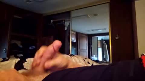 Snapshot of mjolnirandazzarra chatting on 12.22.25 mjolnirandazzarra online show from 12.22.25