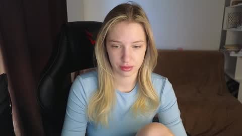 Lili online show from 12.22.24