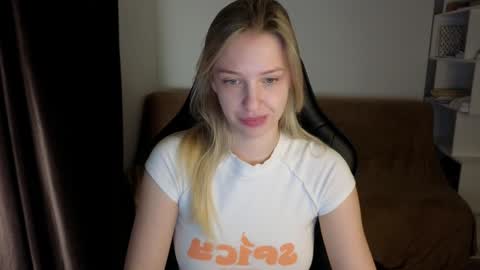 Lili online show from 12.24.24