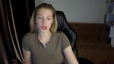 Lili online show from 01.30.25