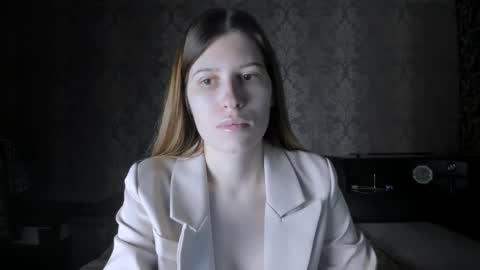 Lili online show from 11.22.25