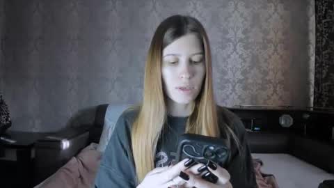 Lili online show from 11.23.25