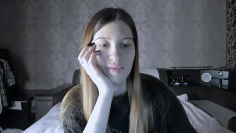 Lili online show from 11.28.25