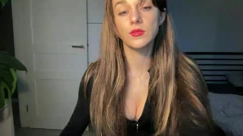 mmminnie online show from 03.12.25