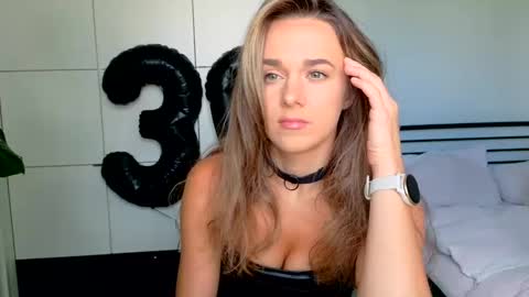 mmminnie online show from 09.12.25