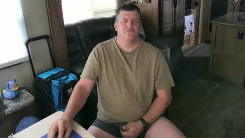 Snapshot of mmmthatsfunnn chatting on 09.19.25 mmmthatsfunnn online show from 09.19.25