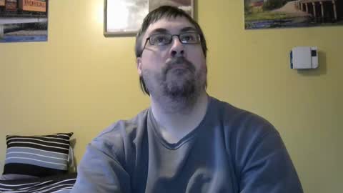 Snapshot of mmr45 chatting on 12.31.24 mmr45 online show from 12.31.24