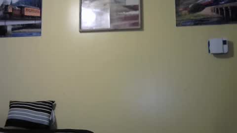 Snapshot of mmr45 chatting on 01.01.25 mmr45 online show from 01.01.25